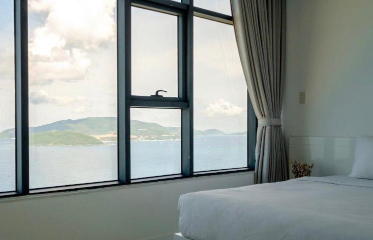 Infinity Sea View Apartment Нячанг Екстер'єр фото