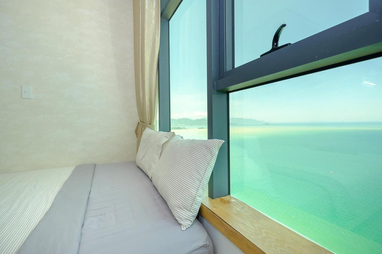 Infinity Sea View Apartment Нячанг Екстер'єр фото