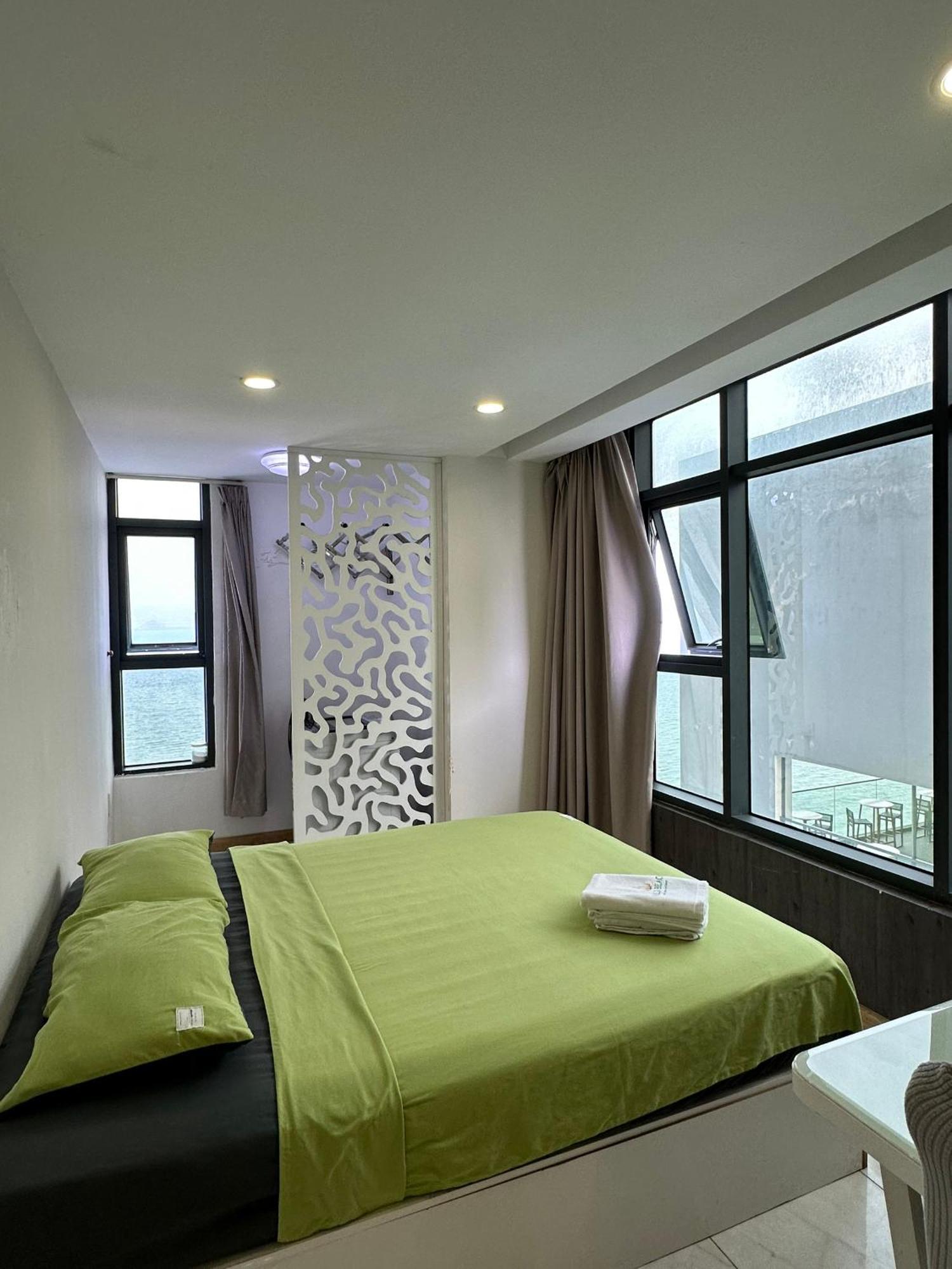 Infinity Sea View Apartment Нячанг Екстер'єр фото